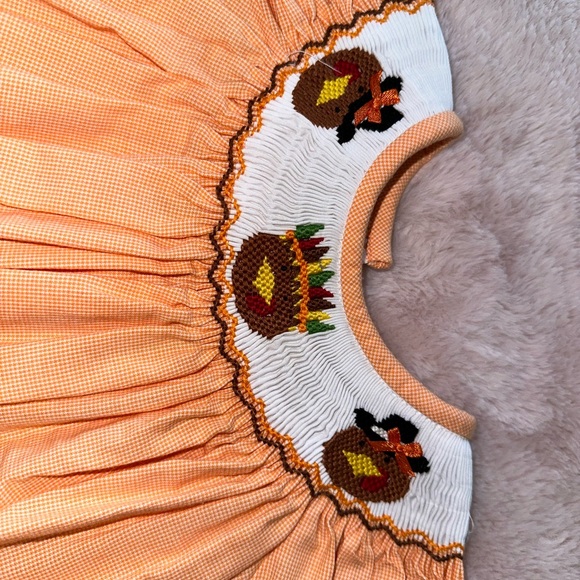 SMOCKED TURKEY BISHOP - Picture 2 of 6